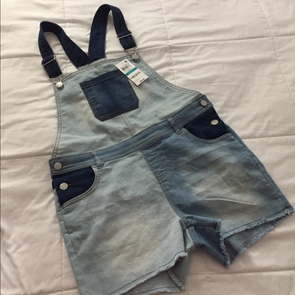 Macy’s Girls Colorblock Overalls🌼